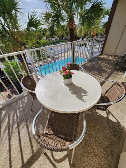 קלירווטר ביץ' Holiday Villas II On The Beach W/Intercoastal View מראה חיצוני תמונה